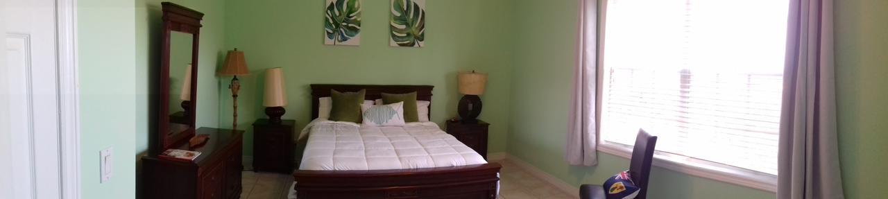 Queen Angel Resort Apartment โพรวิเดนเซียเลส ภายนอก รูปภาพ